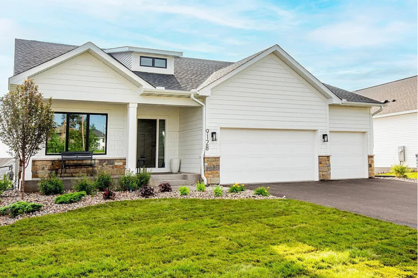 Experience villa living at its finest with Cardinal Reserve. Thoughtfully designed for comfort and convenience, our homes combine timeless craftsmanship with modern style—built on nearly 50 years of Cardinal quality.